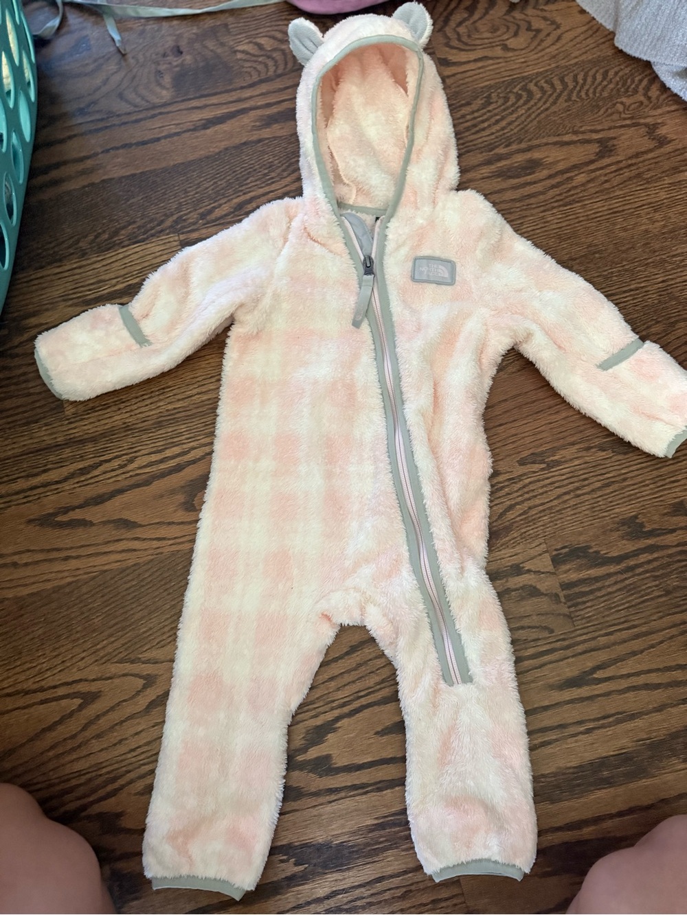 The North Face Pink Plush Hooded Baby One-Piece Romper 6-12 m